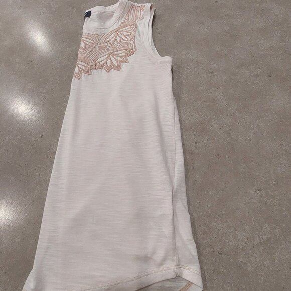 GAP Women's Beige Sleeveless Tank w/Tan Embroidered Design - Size XS/TP - Picture 5 of 8